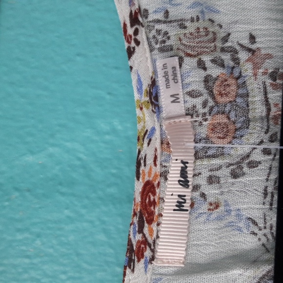 NWT Ladies Ivory Paisley Lace Crochet V-Neck Trim Blouse Size Medium - Picture 9 of 9